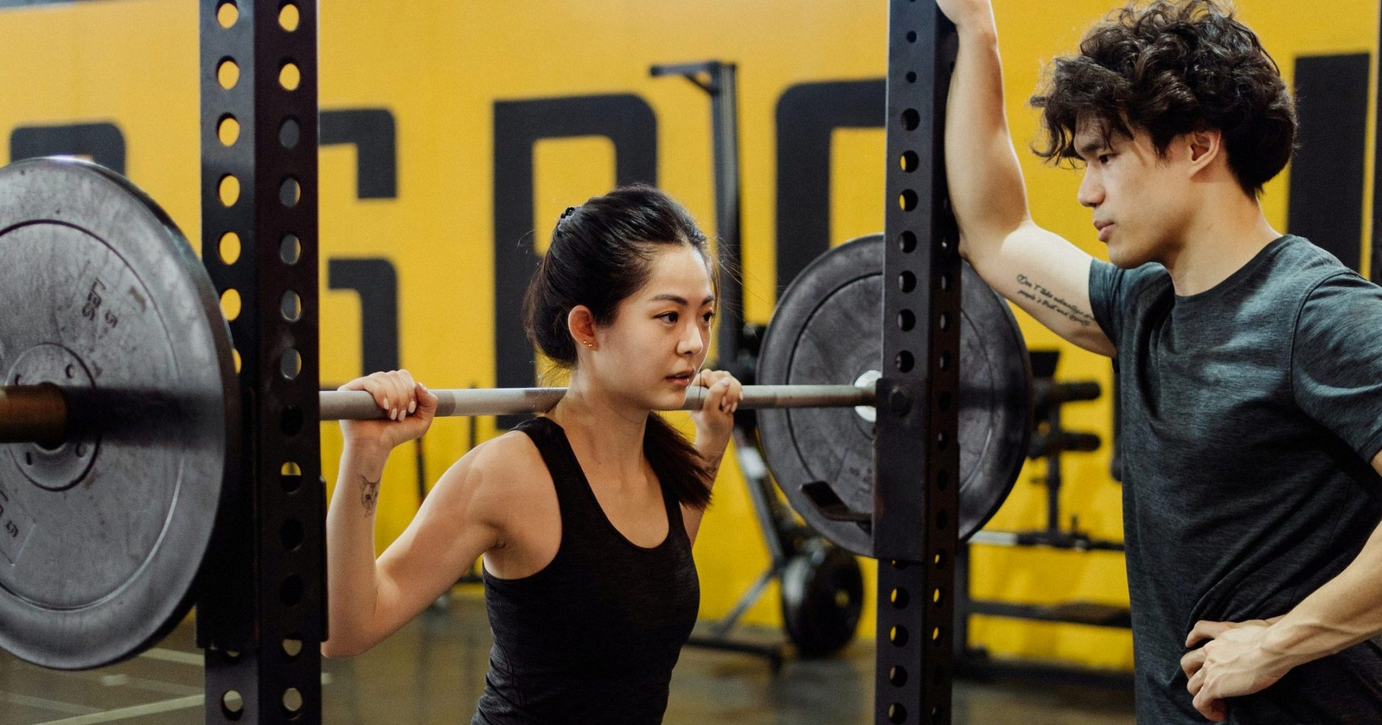 Ljigavac smara tokom treninga. Ako je teretana u kući, to se neće desiti